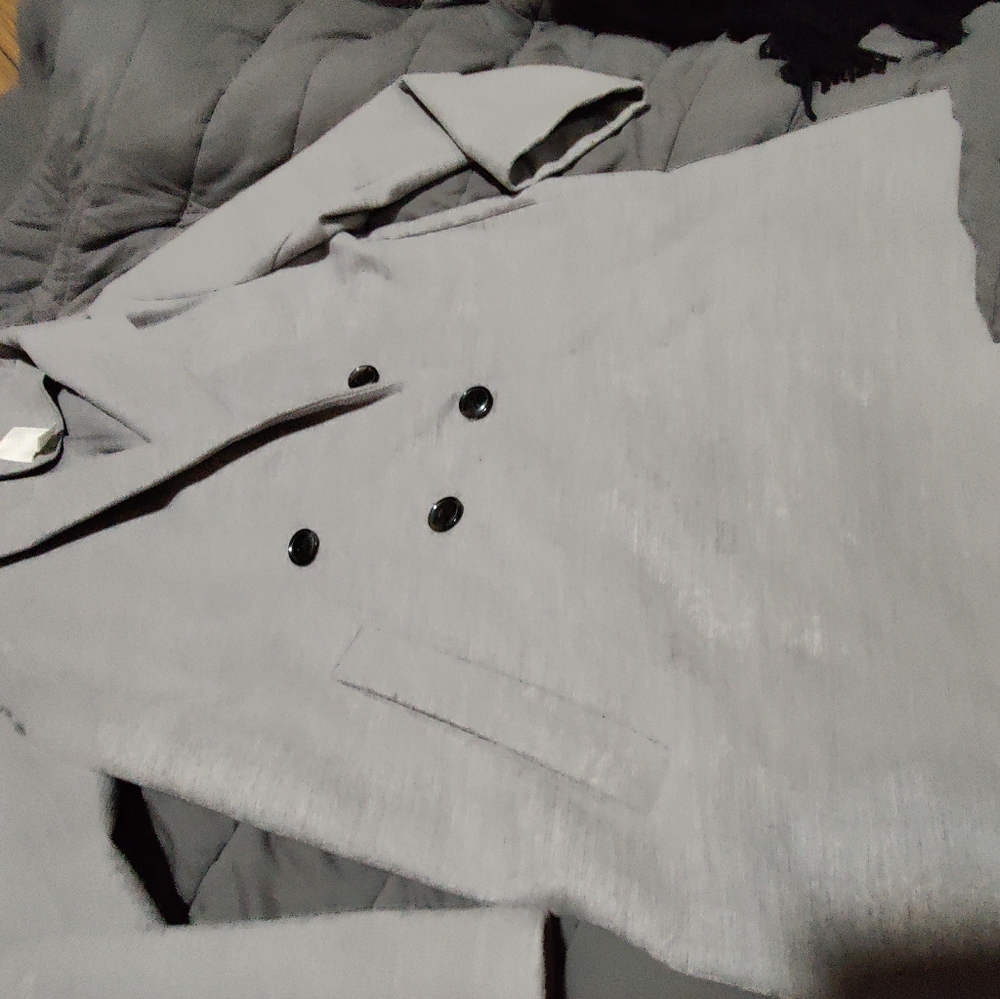 Woman's Jacket - Picture 2 of 6
